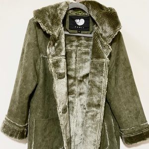 Yunly Heavy Duty Faux Fur Coat